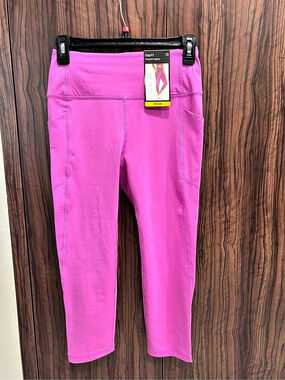 NWT Gap Cropped Legging Pink - 
Size M